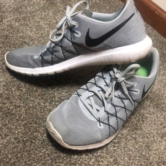 Grey Nike’s woman’s size 11 - Picture 2 of 4